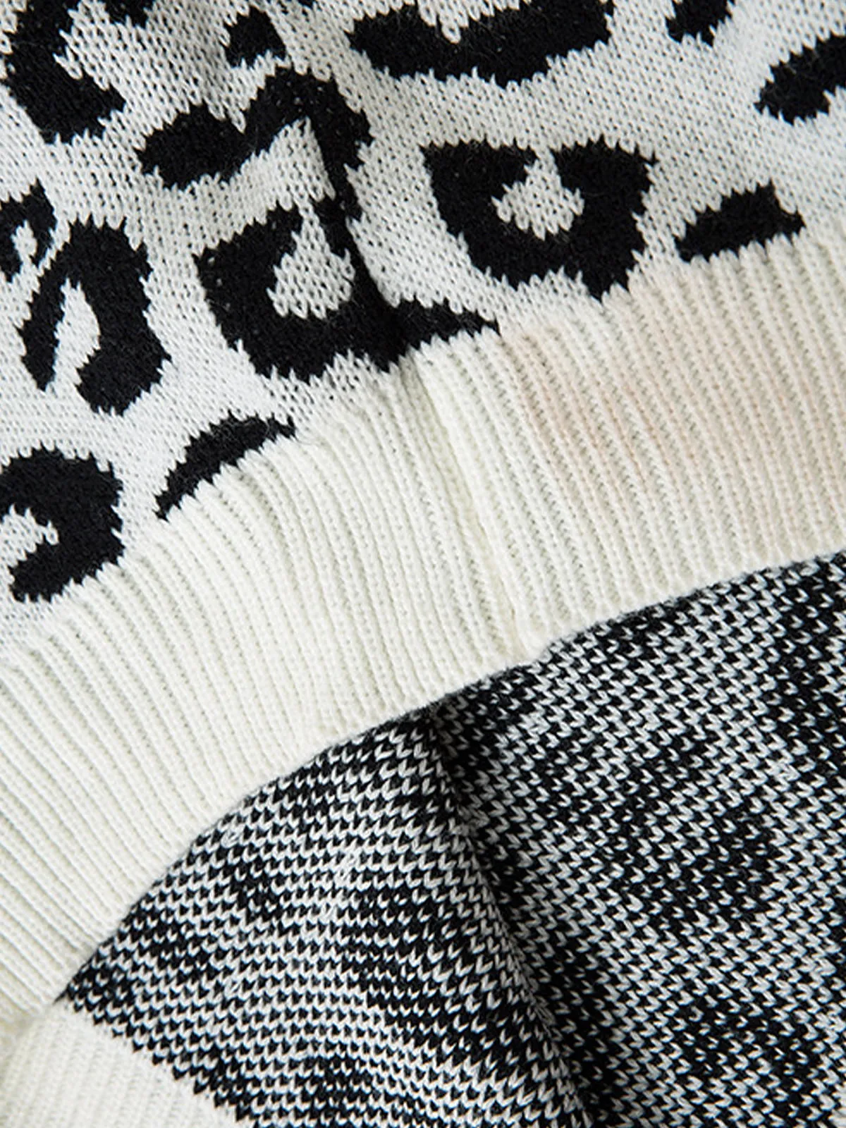 Thesupermade Leopard Jacquard Sweater